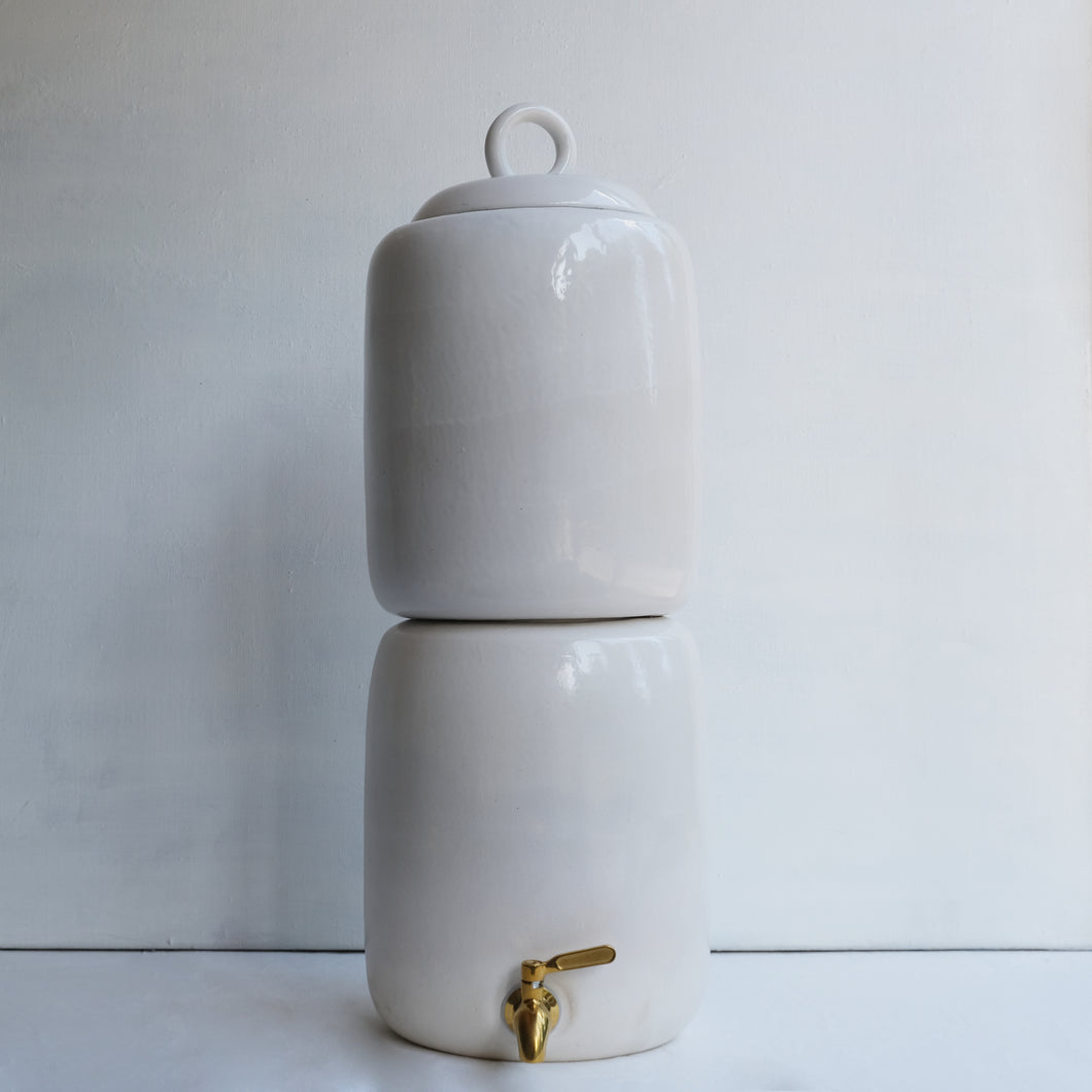Ceramic Gravity Fed Water Vessel and Filter
